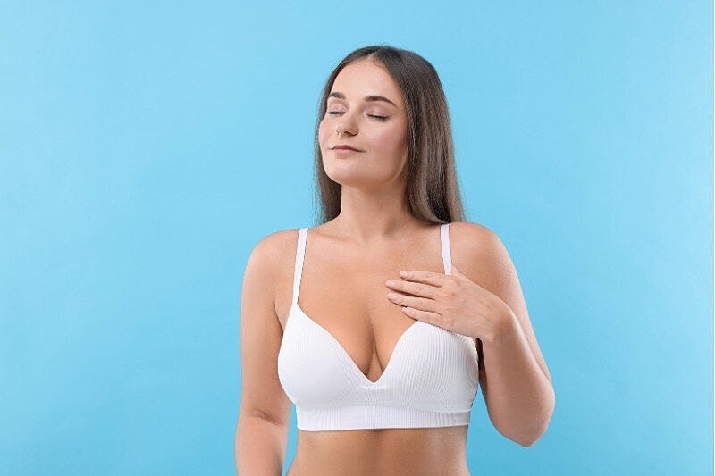How Do You Know If You Need a Breast Lift? Read Patients’ Self-Reflection Stories
